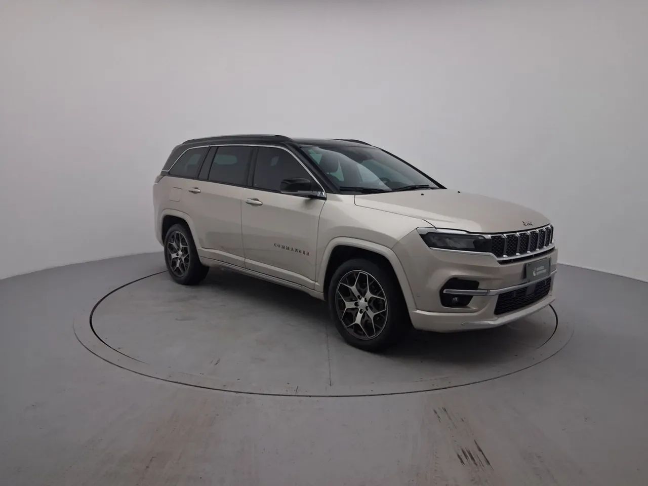 Jeep Commander Overland T270 1.3 TB Flex Aut., foto 6 de 17