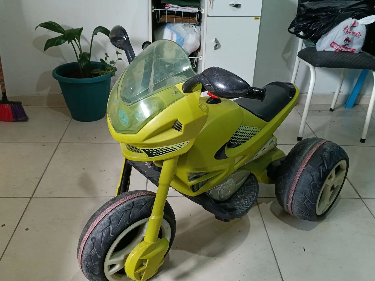 Moto elétrica infantil 