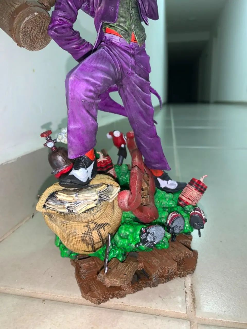 Action Figure Coringa / Joker - Deluxe - Foto 5
