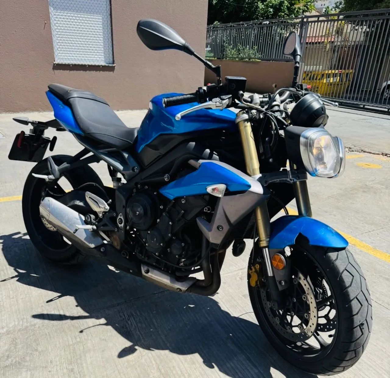 Triumph Triple 675 2013 - 1493274779 | OLX