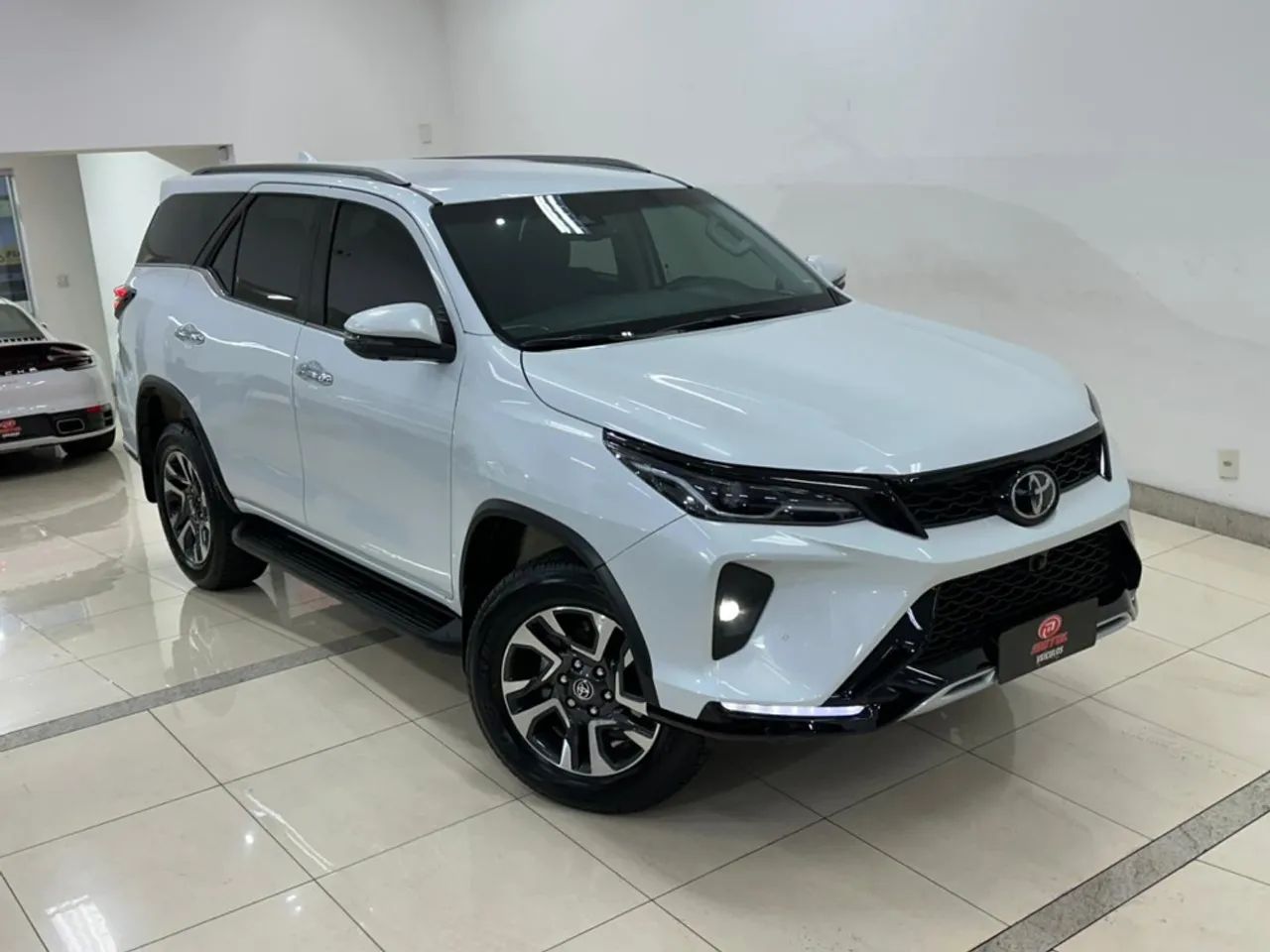 Toyota Hilux Hilux SW4 SRX Plat. 4x4 2.8 TB Die. Aut. 2026