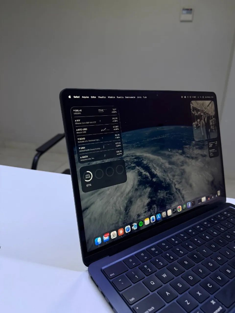 MacBook Air M2 13.6 8GB 256GB Midnight - Impecável, sem marcas de