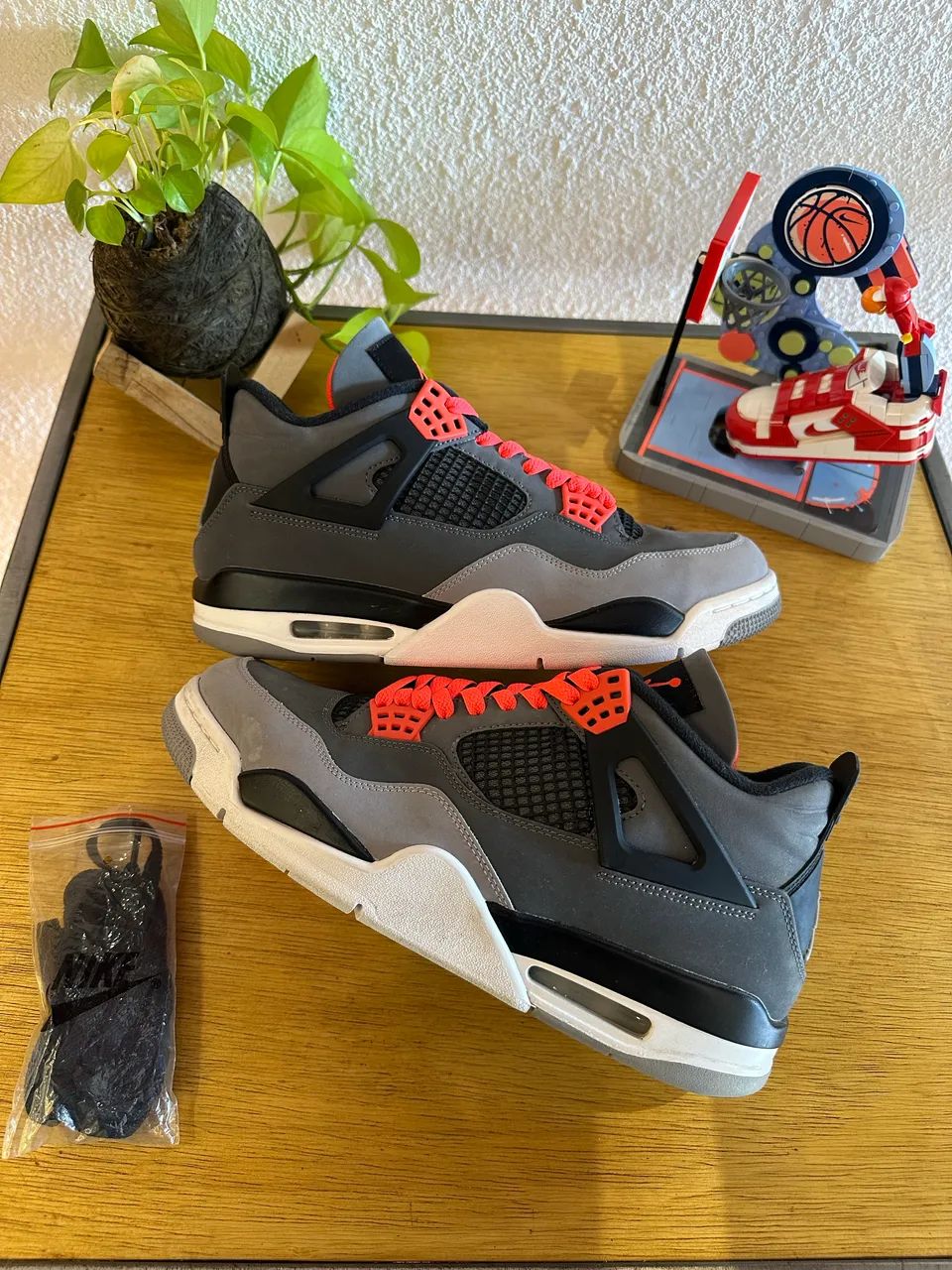Air Jordan 4 ?Infrared?