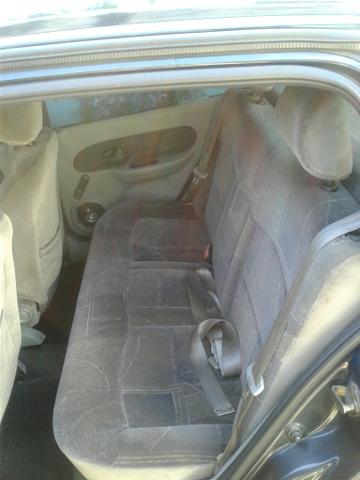 Clio sedan 1.6 financia com 3 mil de ent - Foto 3