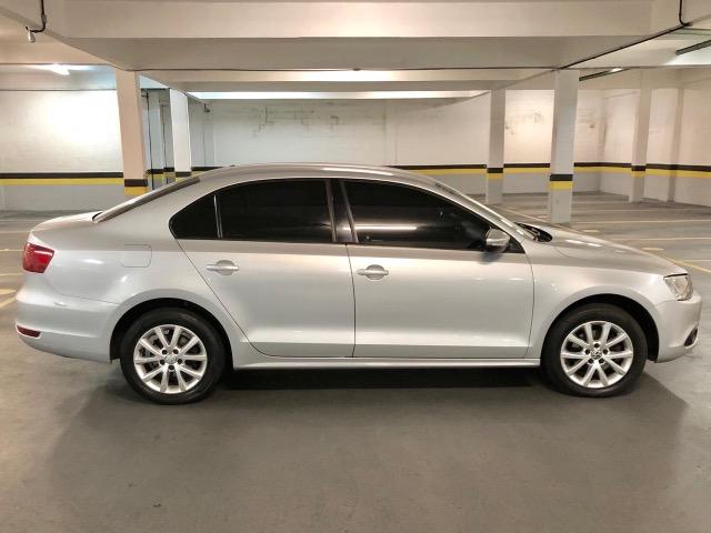 Volkswagen Jetta 2.0 Comfortline Flex 4p Manual