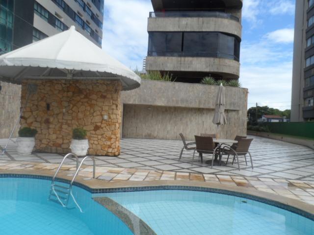 Apartamento com 4 Quartos na Beira Mar de Piedade Lazer Completo