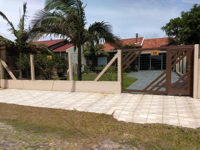 Bela casa em Nova Tramandai 4 quadras da praia (200 metros da beira mar)