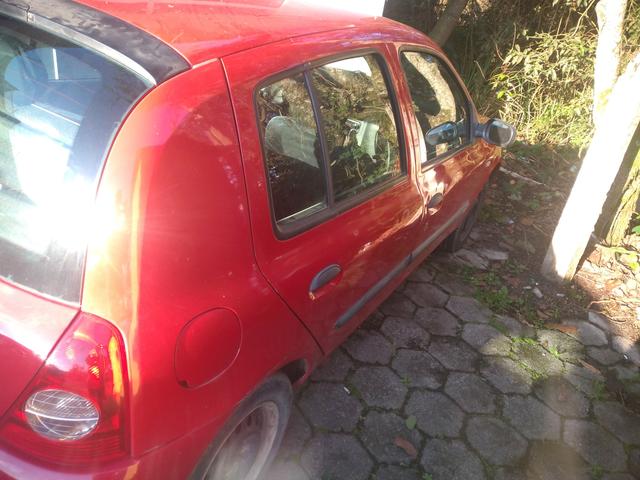 Clio - Foto 4