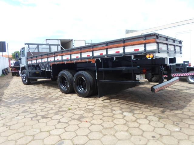 Ford cargo 2422 carroçeria - Foto 10