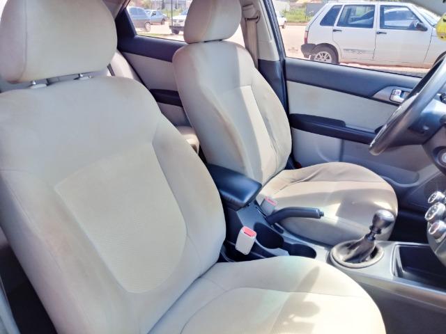 Kia Cerato - Foto 11