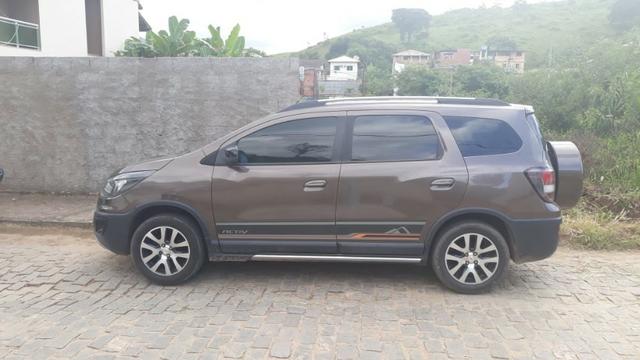 Spin 1.8L AT.ACT automática com kit gás recém instado com 5 lugares a venda