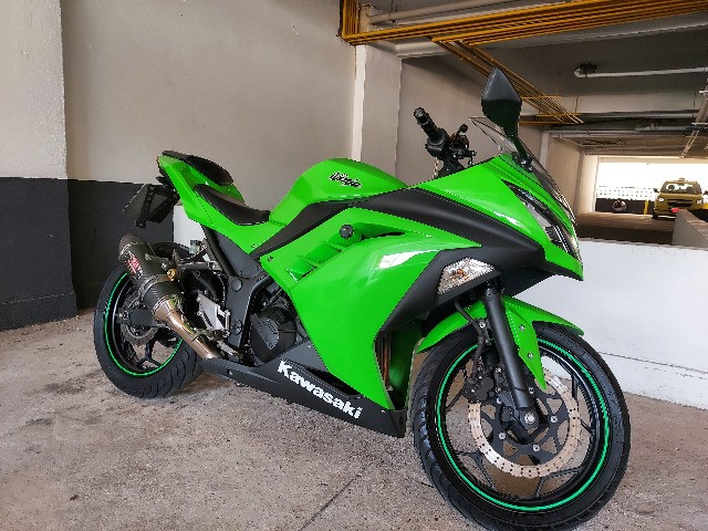 VENDO KAWASAKI NINJA 2013/2014 ÚNICO DONO IPVA 2021 PAGO