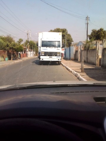 CAMINHAO CARGO