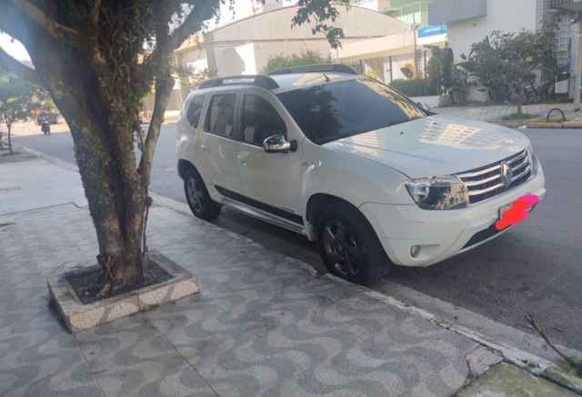 RENAULT DUSTER TECH ROAD 2.0 BAIXO KM