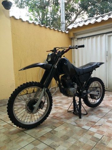 XR 200 DE TRILHA!