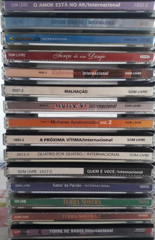Lote com 35 Cds trilhas de novelas Internacionais e nacionais - Foto 2