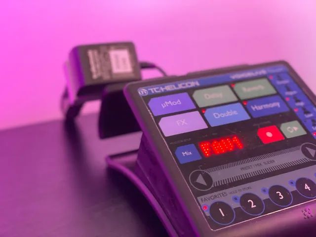 Processador Voz VoiceLive Touch TC Helicon - Foto 5