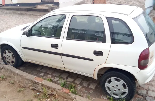 CORSA SEDAN BRANCO EM SOBRAL - Zé Garapa