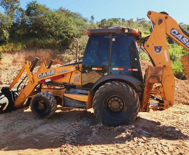 RETROESCAVADEIRA  - Foto 2