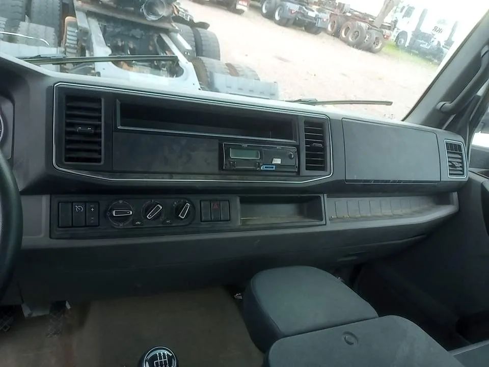 Volkswagen 6.160 Delivery 4x2 2021/2022 Vamos Seminovos REGENTE FEIJO - Foto 8