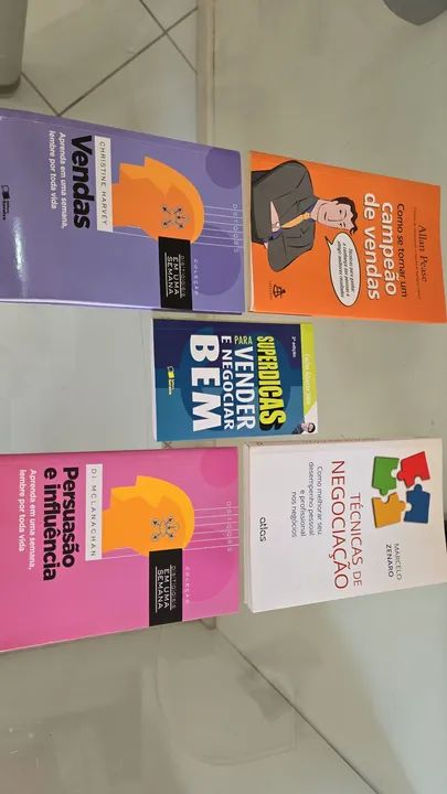 Coleção de Livros com Títulos variados e bem interessantes,"Novos"! - Foto 3
