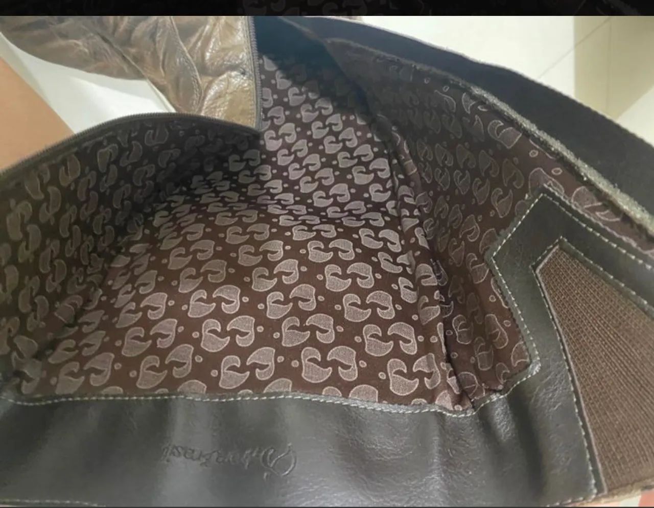 Bota em COURO LEGÍTIMO tam 35 - Foto 2