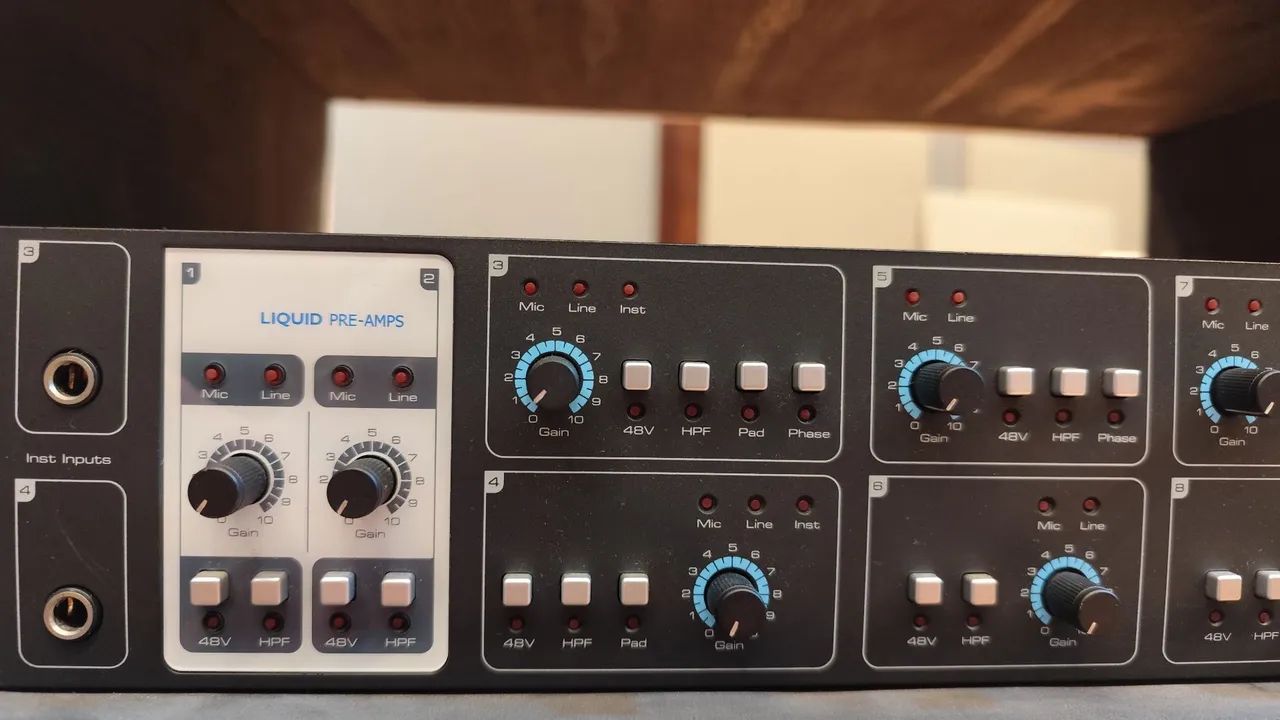 Interface Focusrite Liquid Saffire 56 com Hard Case - Foto 4