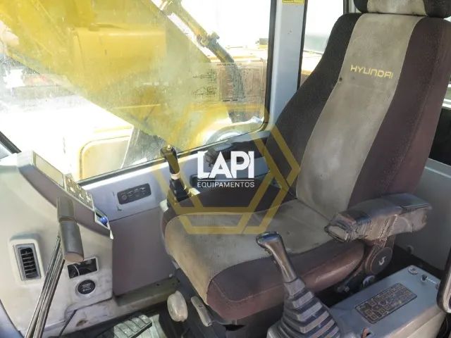 Escavadeira Hyundai R250 2010 - Foto 4
