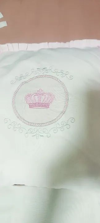 Kit berço americano  menina . 5 peças .pouco uso. - Foto 2