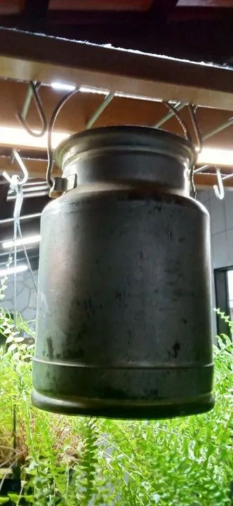 Panela, chaleira, ferro e leiteira ferro antigo  - Foto 3