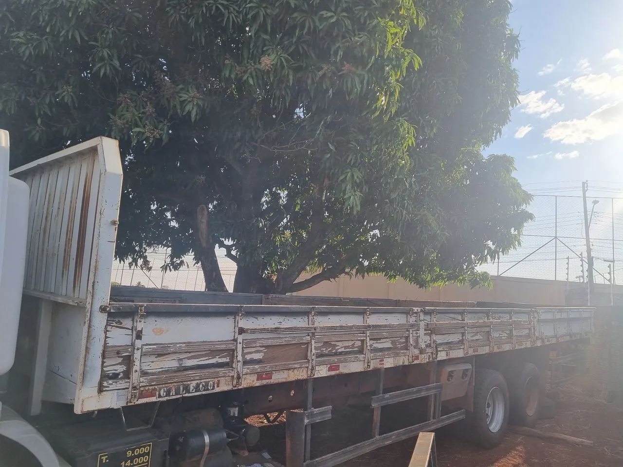 Carroceria aço chapeada 