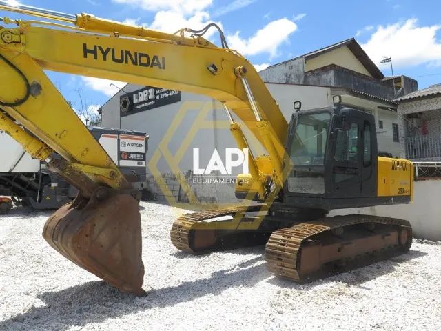 Escavadeira Hyundai R250 2010 - Foto 3