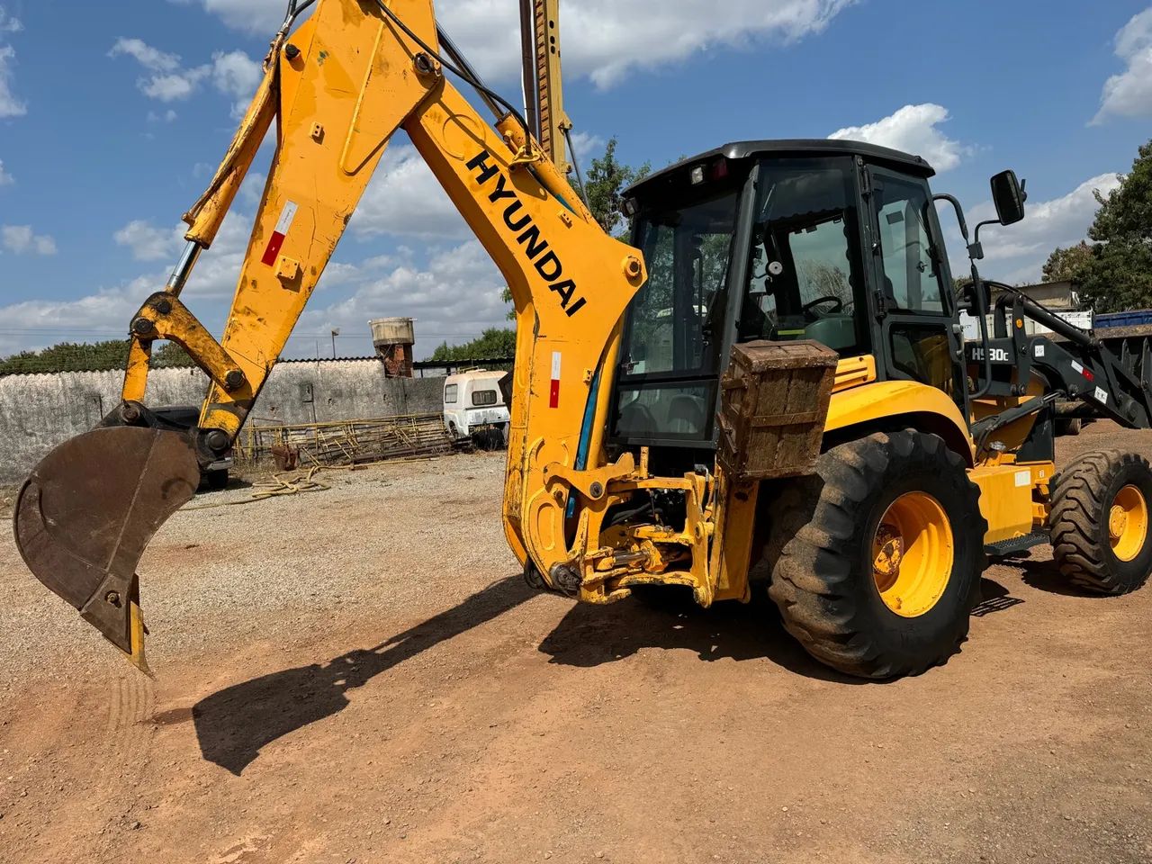 Retroescavadeira Hyundai H930c 2014 - Foto 5