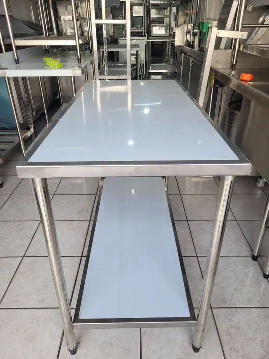 MESA INOX COM PANELEIRO LISO  - Foto 3