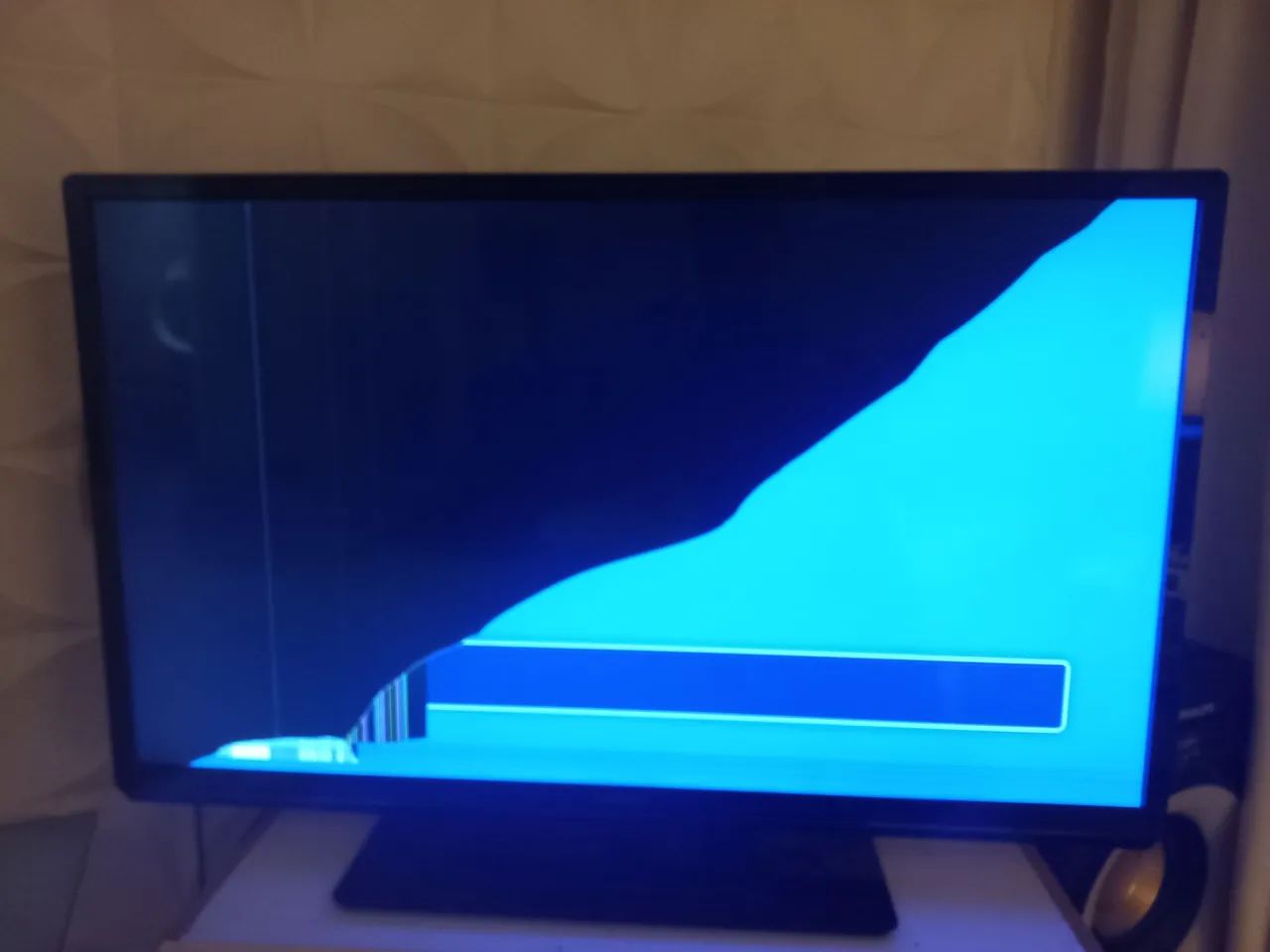 TV Philips 42 polegadas Full HD 1080p Smart com a tela quebrada para ...