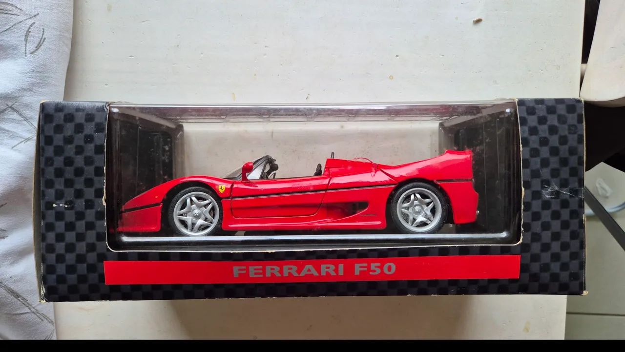 Miniatura Ferrari F50 Shell collezione - Hobbies e coleções - Vila