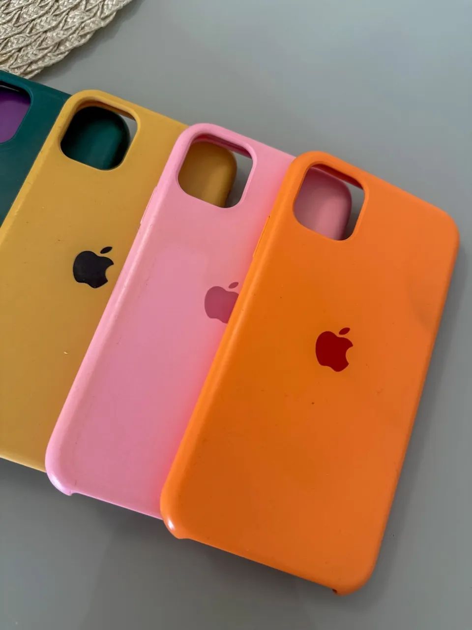 Capinhas de Silicone para iPhone 11 - Cores Vibrantes! - Foto 4