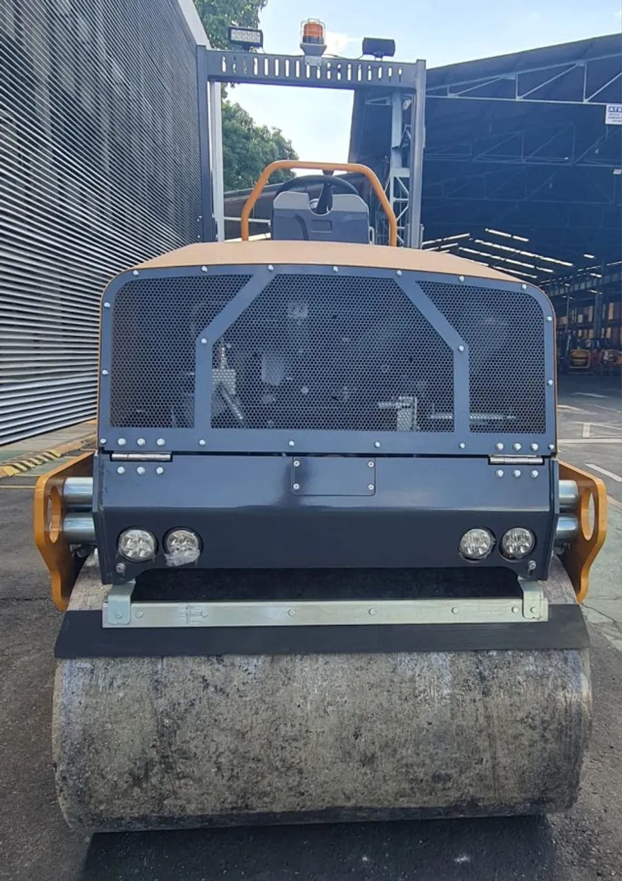 Rolo Vibratório St35000 Motor Yanmar 3tnv88 - Foto 3