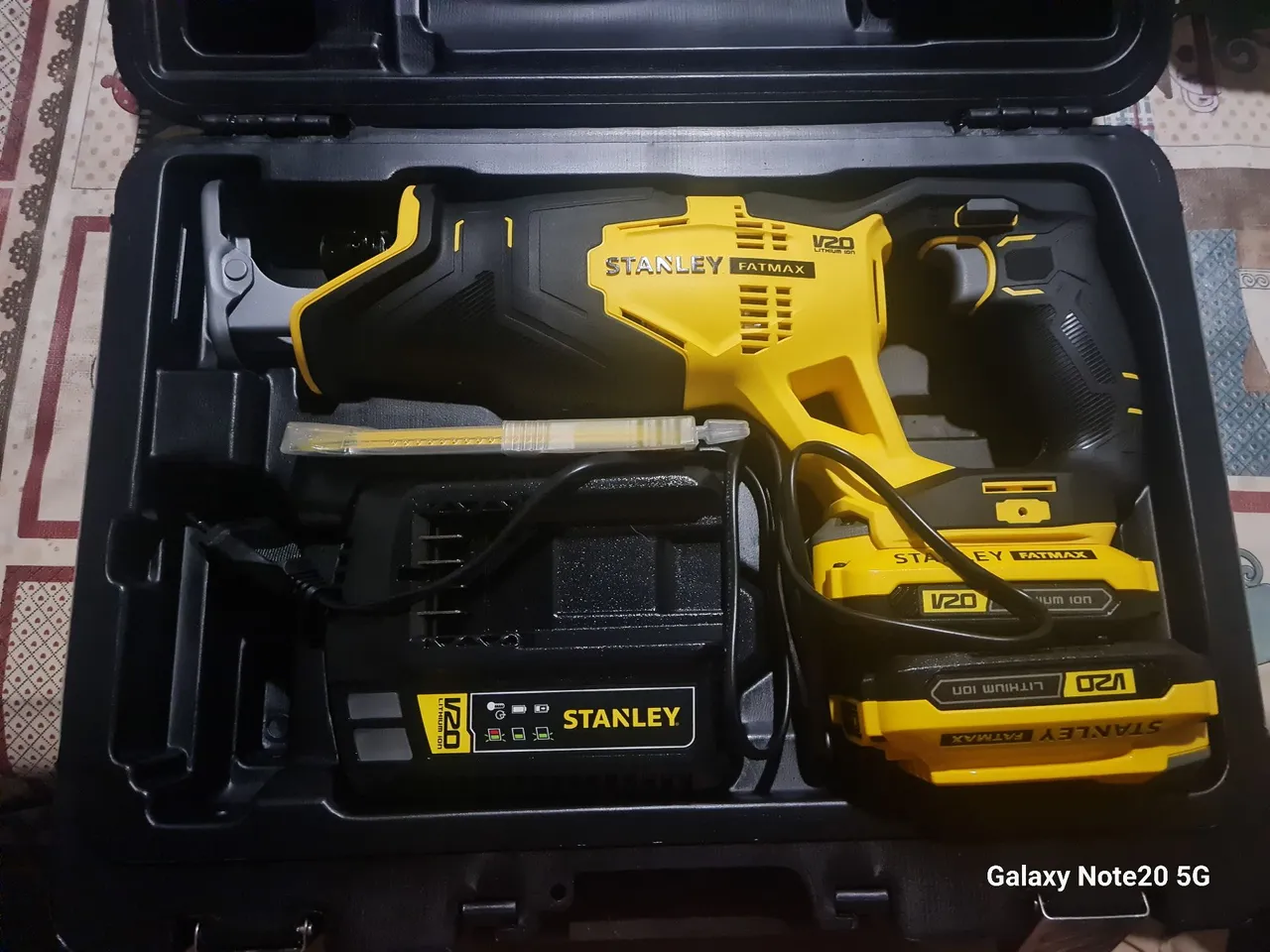 Serra sabre Stanley Fatmax V20