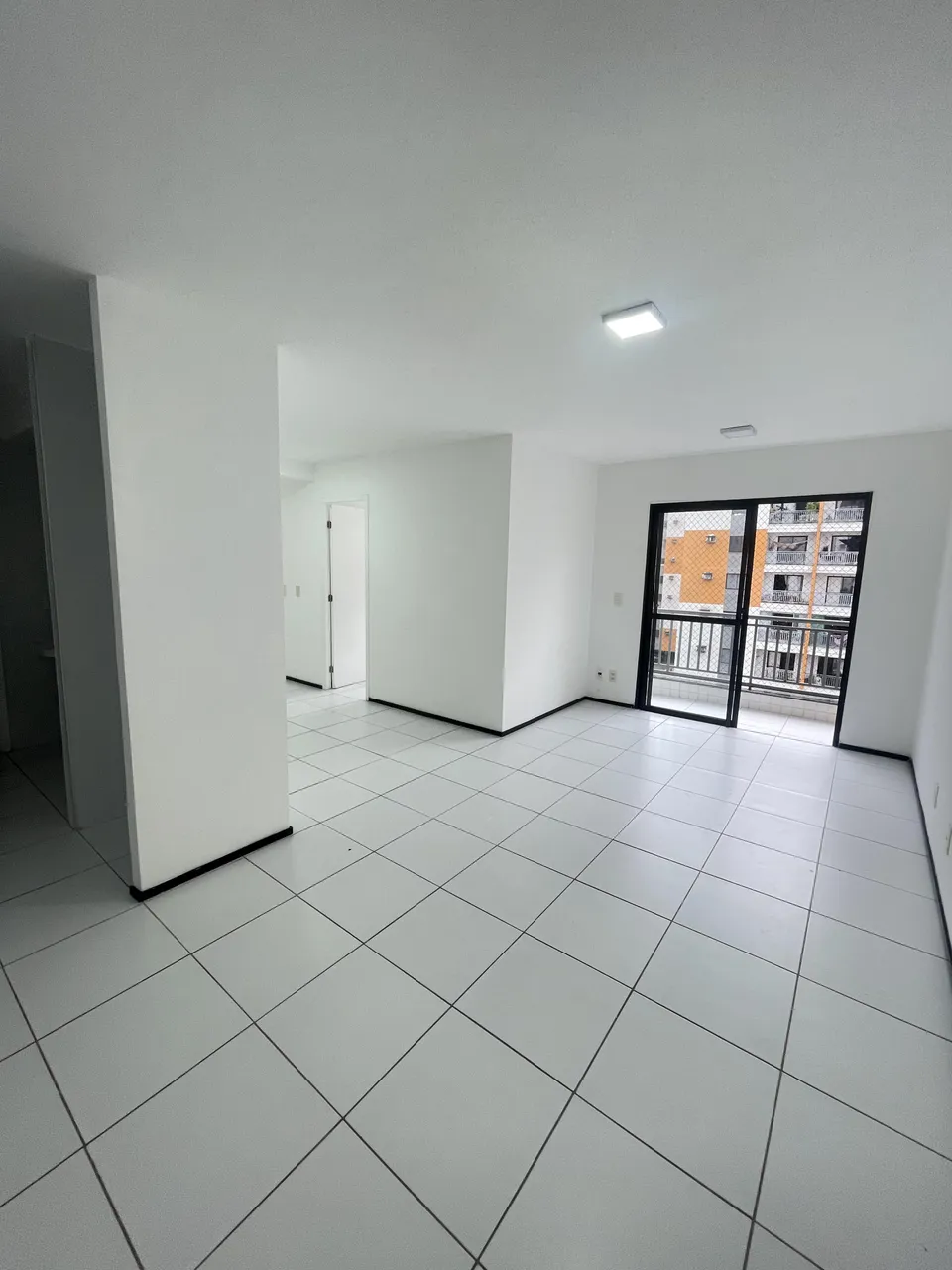 EXCELENTE APARTAMENTO NO GRAND PARK COM VAGA COBERTA PARA LOCAÇÃO