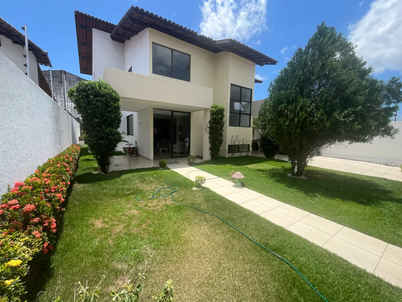 Casa em Condomínio Fechado