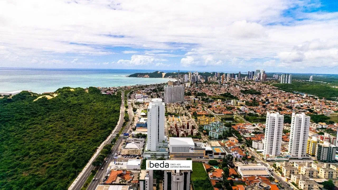 Apartamento com 3 quartos à venda em Natal