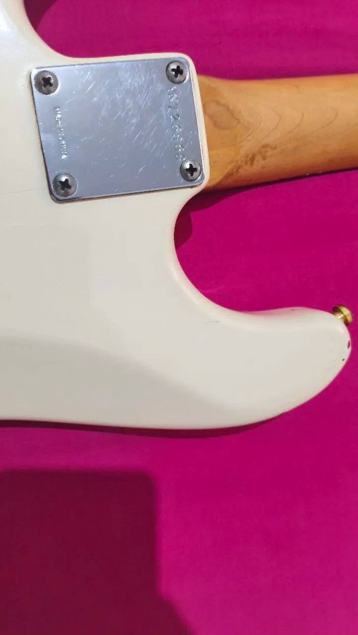 Guitarra Squier by Fender Affinity Stratocaster - Foto 3