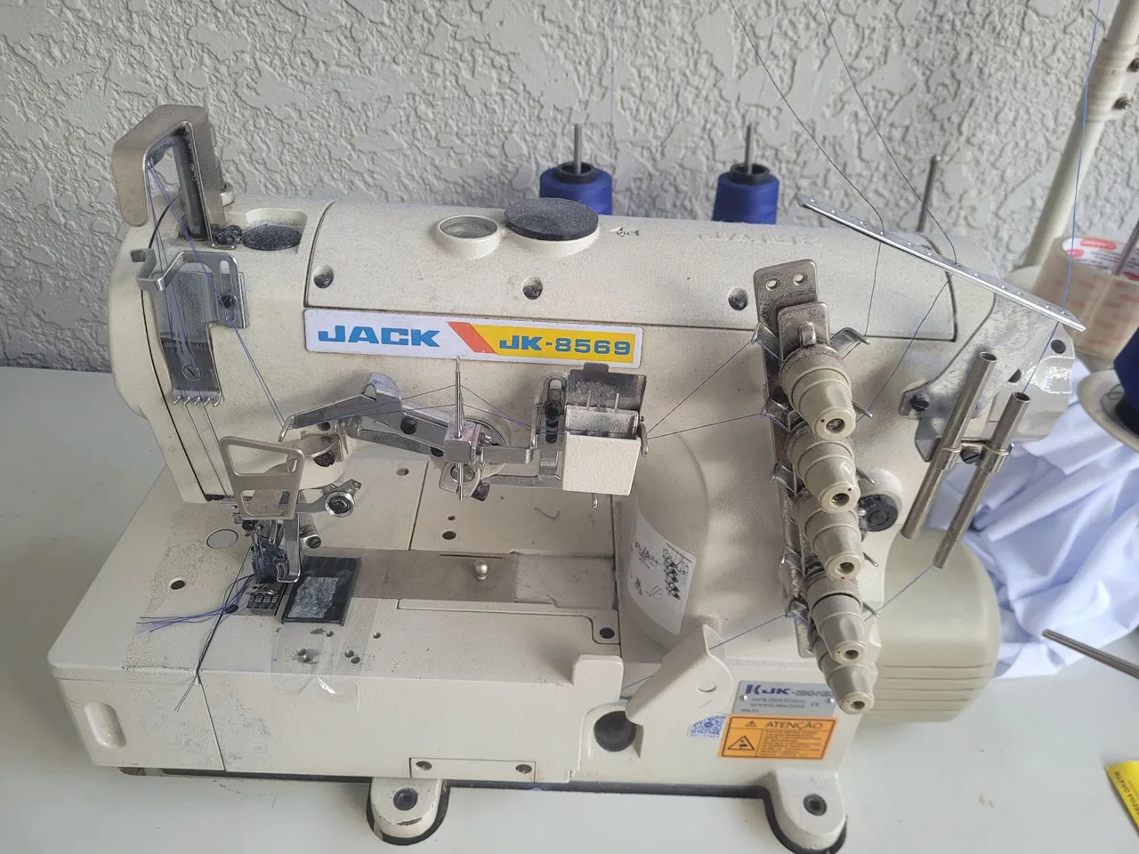 Vendo máquina de costura Jack