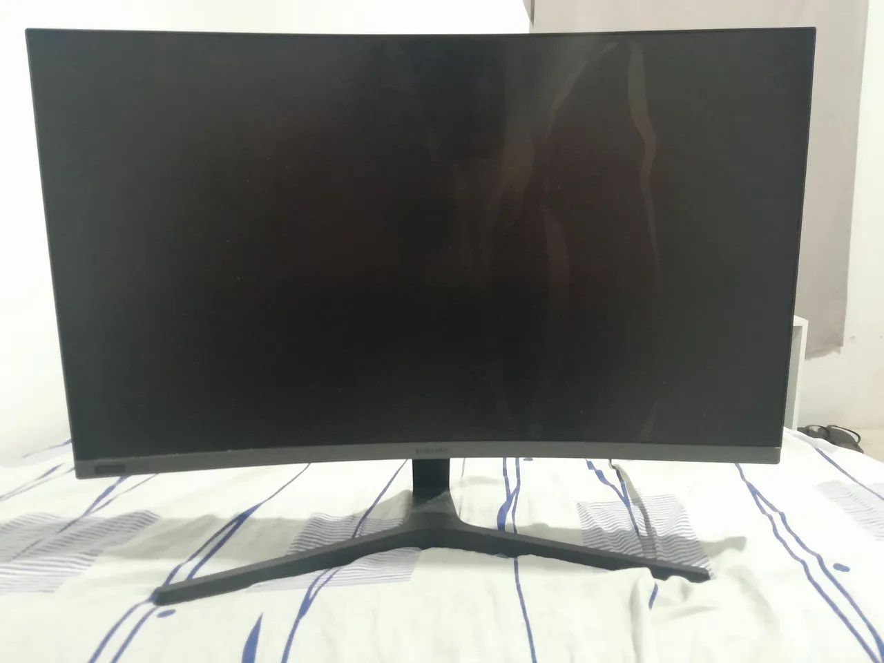 Monitor Samsung 27 polegadas Curvo Gamer - Liga, painel quebrado (peças) - Foto 4