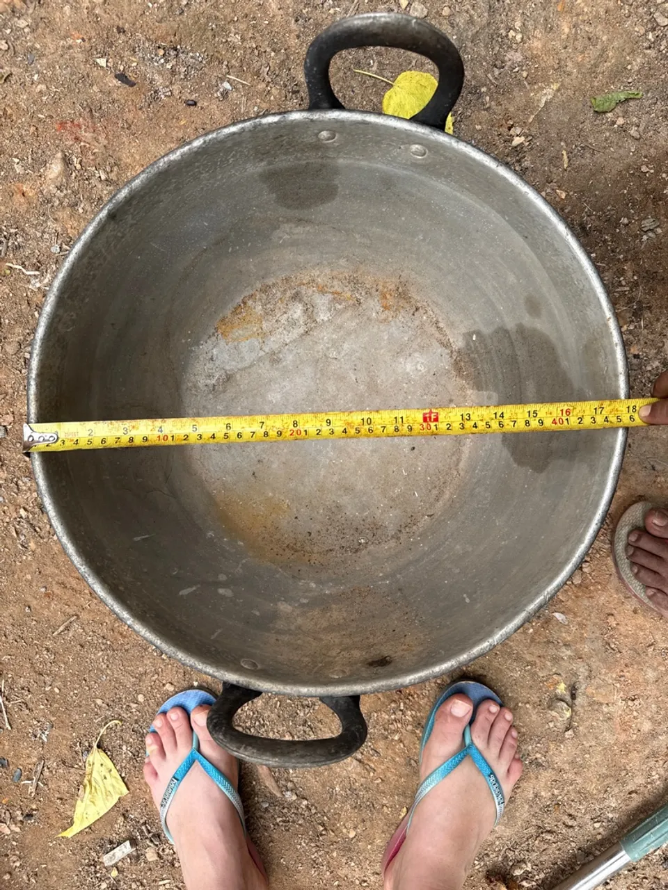 Panela Grande de Alumínio - Ideal para Cozinhar