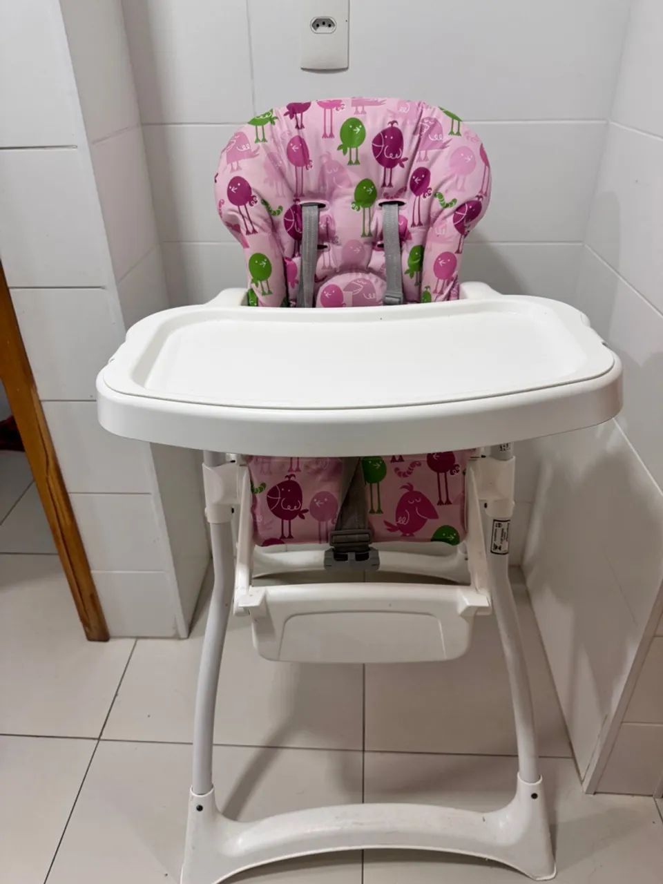 CADEIRA DE ALIMENTAÇÃO, até 18KG, novíssima!!!!!