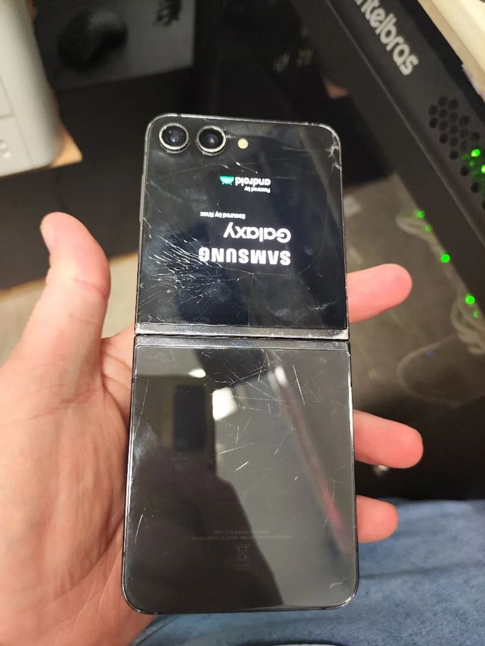 Samsung Flip 4 TELA QUEBRADA, LER ANÚNCIO!!! - Foto 4