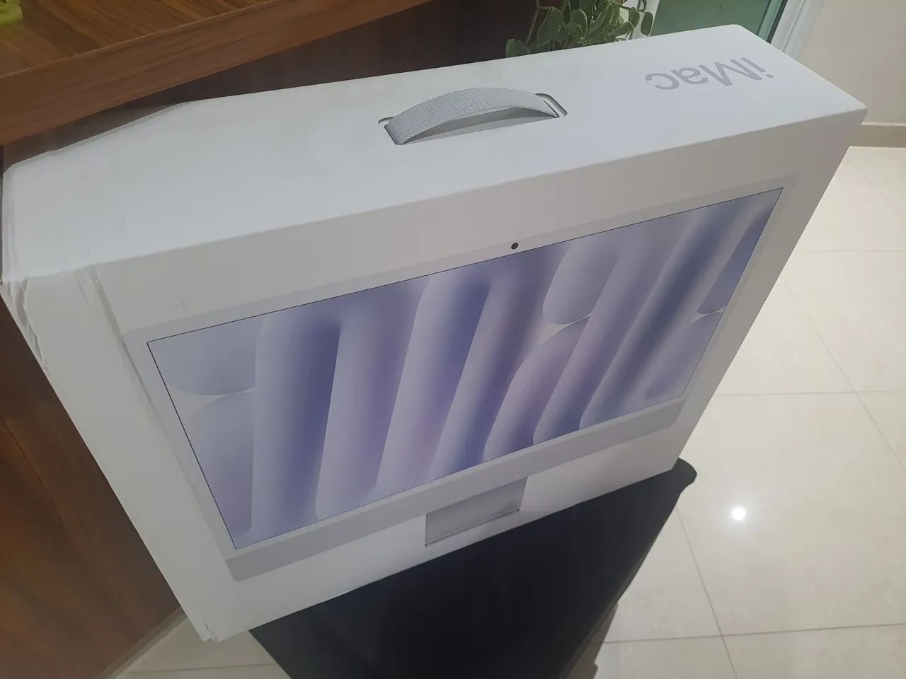 iMac M4 24' 16GB/256GB 8C CPU lacrado 