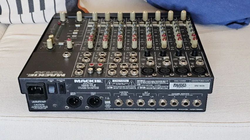 Mixer Mackie 1202 VLZ - Instrumentos musicais - Ponta da Praia